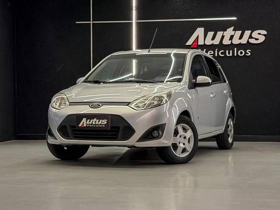FORD FIESTA 1.6 ROCAM HATCH 8V FLEX 4P MANUAL